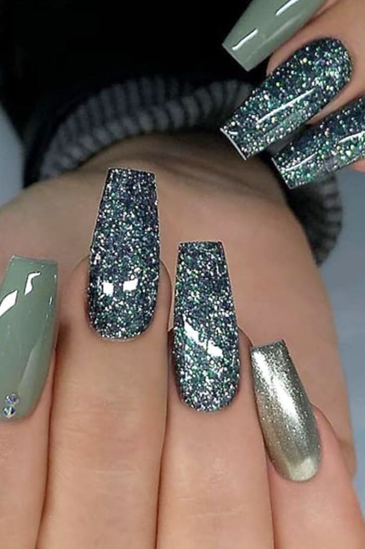 50+ Most Beautiful Winter Nail Designs Shrinking to your Fingertips